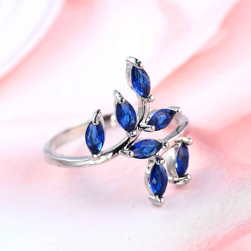 Pretty Blue Leaves Design Ring - Ethnic Fashion Design recension och pris